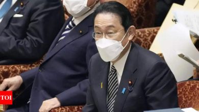 Photo of El primer ministro de Japón promete acelerar los disparos de refuerzo en medio de la ola de Omicron